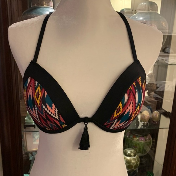 Shade & Shore Aztec Chevron Print Bikini Top - Picture 2 of 12